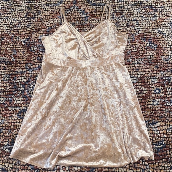 Xhilaration Dresses & Skirts - Xhilaration Velvet Formal Dress